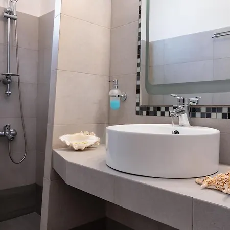 Sardis بيت ضيافة Kímolos