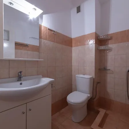 Sardis بيت ضيافة Kímolos