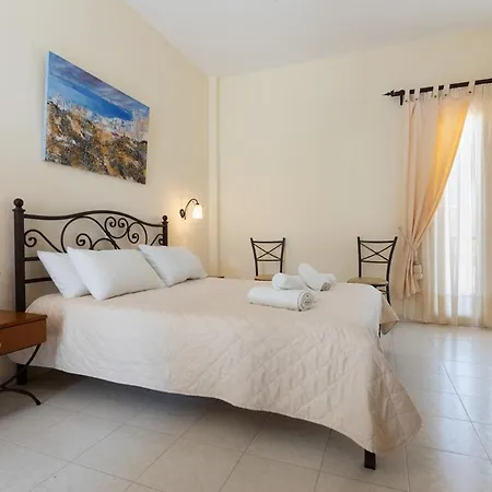 Sardis Guest house *
